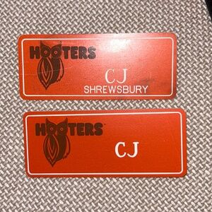 HOOTERS name tags